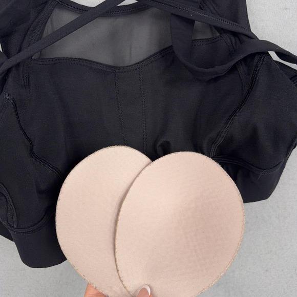 Lululemon Sports Bra Womens 4 Black Mesh Criss Cross Back Padded Breathe It In - Picture 10 of 15